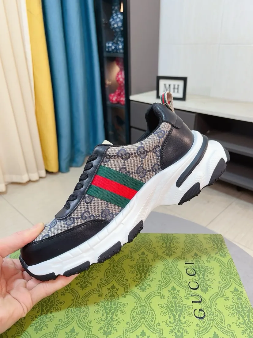 Men's shoes 💰458🌹🌹[GUCCI] Gucci's new lace-up casual men's shoes are on the market first, and the materials and workmanship are superior to all versions on the market. The highest quality shipped first-layer cowhide with imported original perforated materials➕Genuine leather lining, privately molded soft outsole, high foot comfort, imported special materials highlight the brand's unique charm, high-end customization 38-44